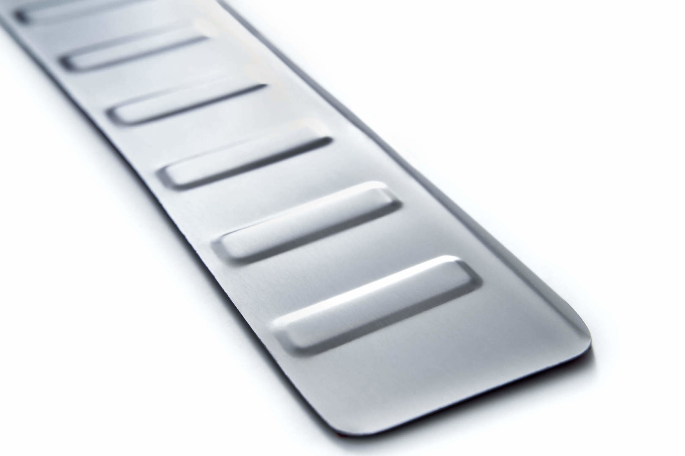 Ladekantenschutz aus Edelstahl Chrom Passend für Ford Focus Kombi (4.Gen) Baujahr ab 2018 9