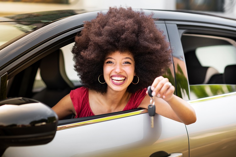 Warum Autofahren glücklich macht: Psychologie am Steuer